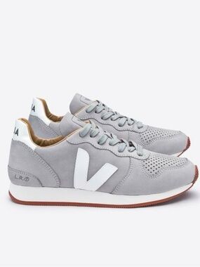 Veja V12 Bastille Leather in oxford grey, sz EU 36/ US 5